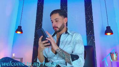 Klark_kent live cam on Cam4