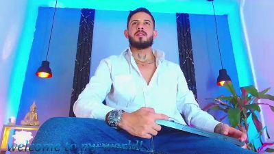 Klark_kent live cam on Cam4