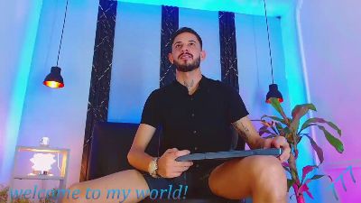 Klark_kent live cam on Cam4