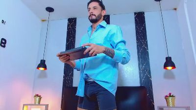 Klark_kent live cam on Cam4