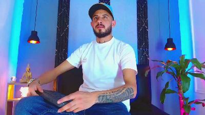 Klark_kent live cam on Cam4