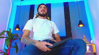 Klark_kent live cam on Cam4