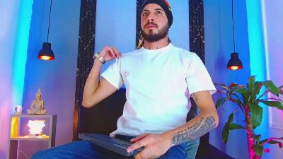 Klark_kent live cam on Cam4