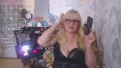 Kleopatra675 live cam on Cam4