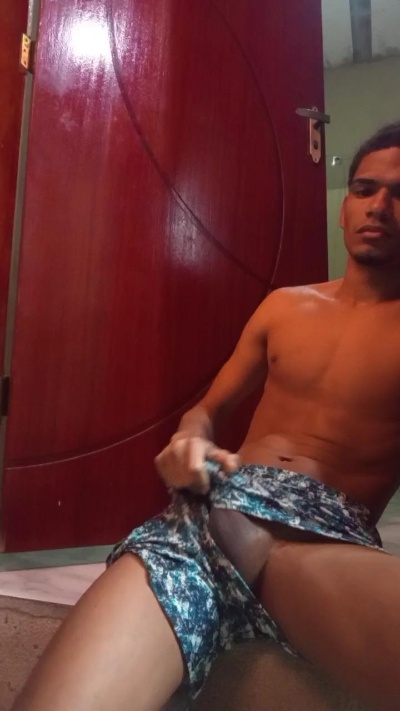 Kleytin021 live cam on Cam4