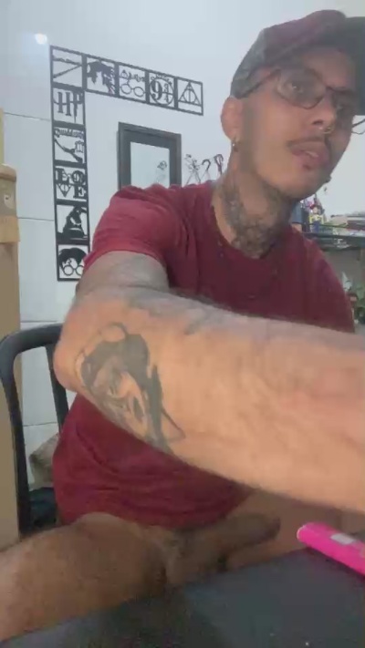 Klinger30 live cam on Cam4