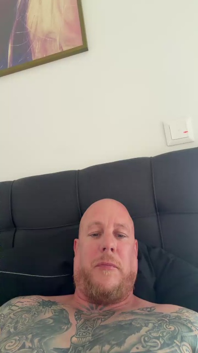 Klinguin live cam on Cam4