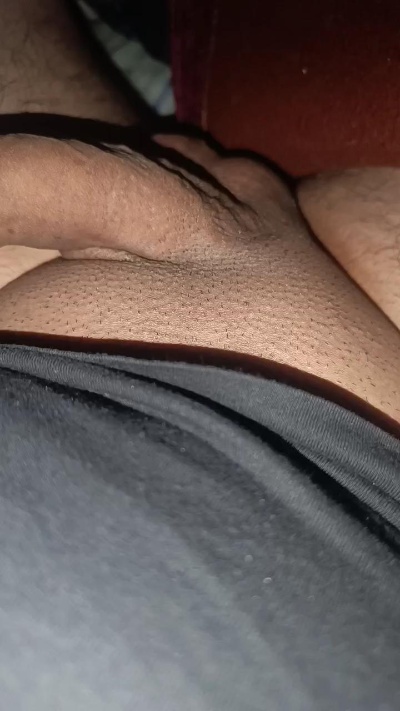 Kmiloc130 live cam on Cam4