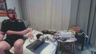 Koaxial321 live cam on Cam4