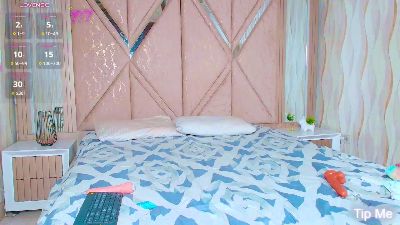 Kora_grace live cam on Cam4