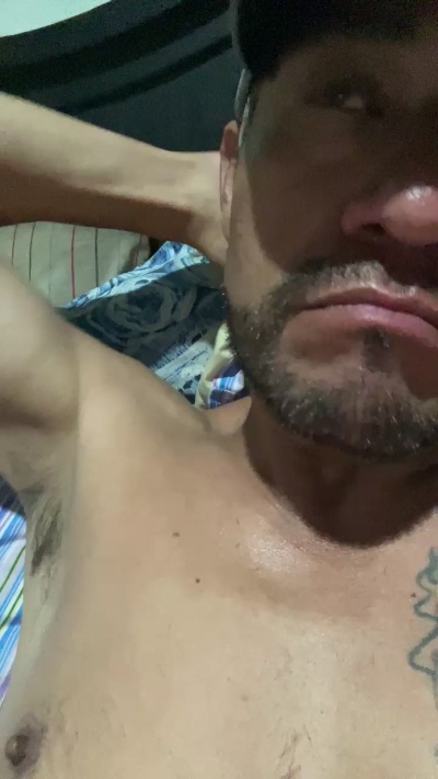 Korrody82 live cam on Cam4