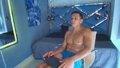 Kratos_FITT live cam on Cam4