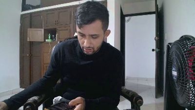 Kratoslatin live cam on Cam4