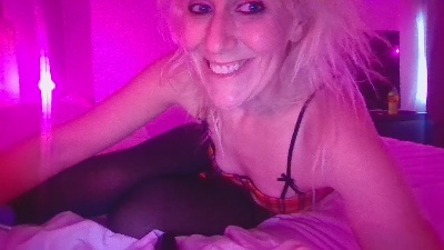 Kraziblonde live cam on Cam4