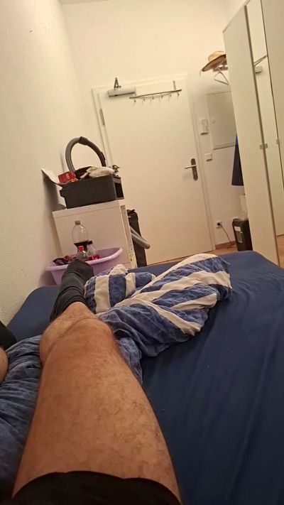 Krieger2022 live cam on Cam4