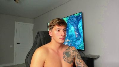 KrisHorten live cam on Cam4