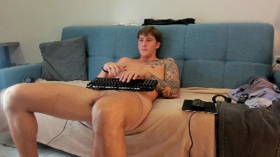 KrisHorten live cam on Cam4