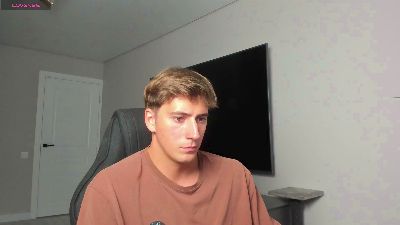 KrisHorten live cam on Cam4