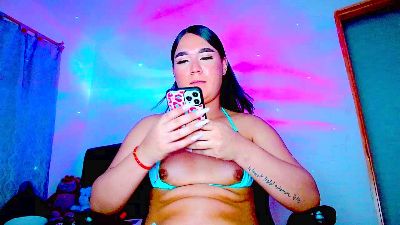 KrisWida22 live cam on Cam4