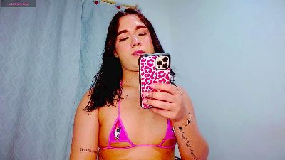 KrisWida22 live cam on Cam4