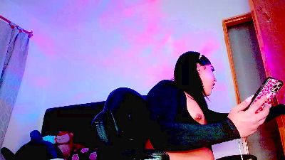 KrisWida22 live cam on Cam4
