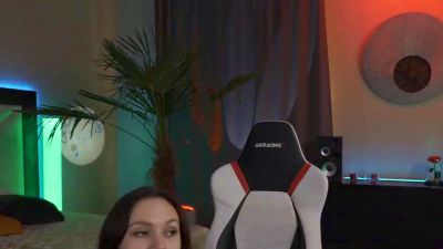 KrisWolles live cam on Cam4