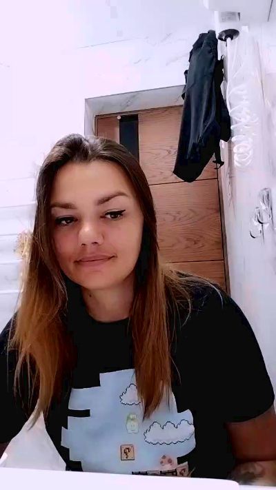 Kriss_Sexxi live cam on Cam4