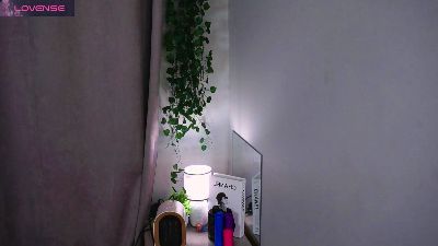 KrissyAkerson live cam on Cam4