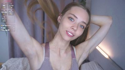 KrissyAkerson live cam on Cam4
