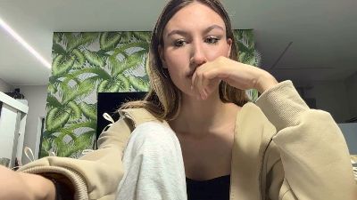 KristalUllman live cam on Cam4