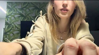 KristalUllman live cam on Cam4