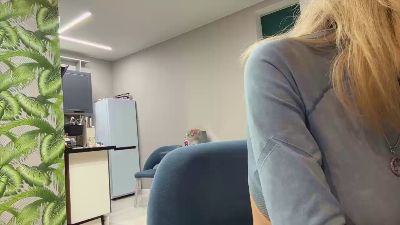 KristalUllman live cam on Cam4