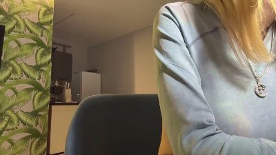 KristalUllman live cam on Cam4