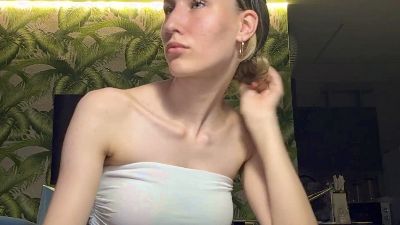 KristalUllman live cam on Cam4