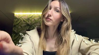 KristalUllman live cam on Cam4
