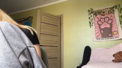 KristeenTippit live cam on Cam4
