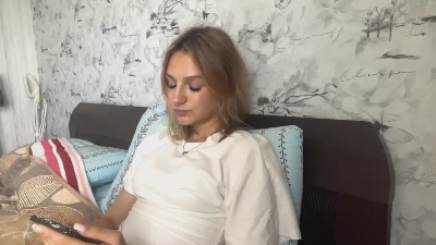 KristeenTippit live cam on Cam4