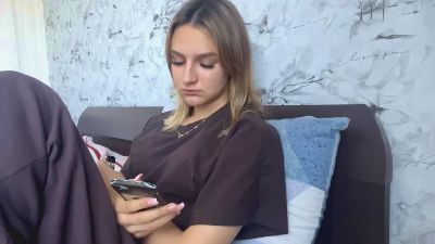 KristeenTippit live cam on Cam4