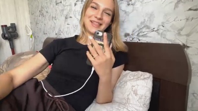 KristeenTippit live cam on Cam4