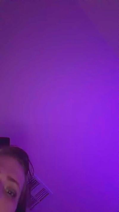 Kristel_422 live cam on Cam4
