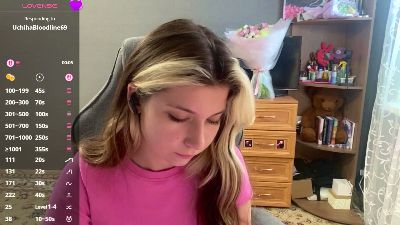 KristenHorwood live cam on Cam4