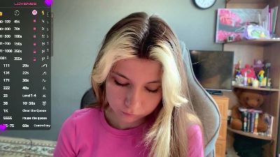 KristenHorwood live cam on Cam4