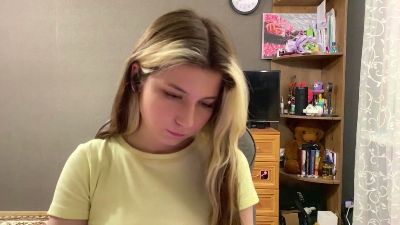 KristenHorwood live cam on Cam4