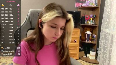 KristenHorwood live cam on Cam4