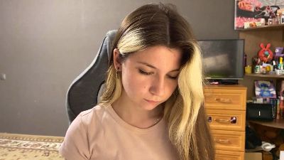 KristenHorwood live cam on Cam4