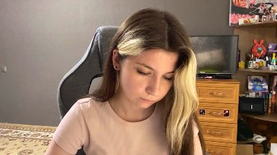 KristenHorwood live cam on Cam4