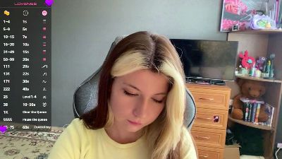 KristenHorwood live cam on Cam4