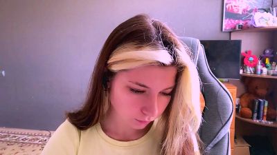 KristenHorwood live cam on Cam4