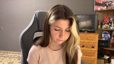 KristenHorwood live cam on Cam4