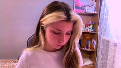 KristenHorwood live cam on Cam4